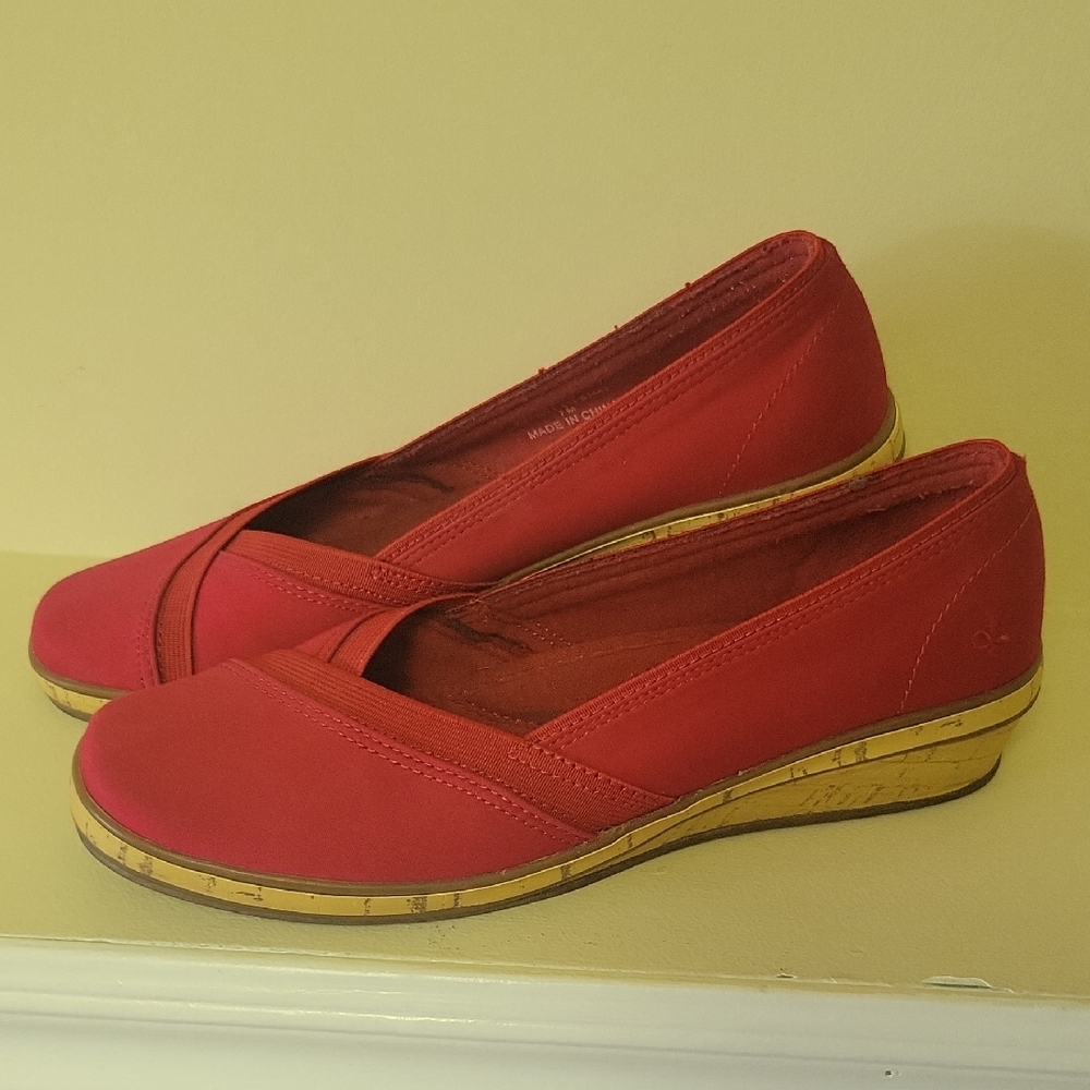 Grasshopper Women's Red Slip-On Shoes Business Casual